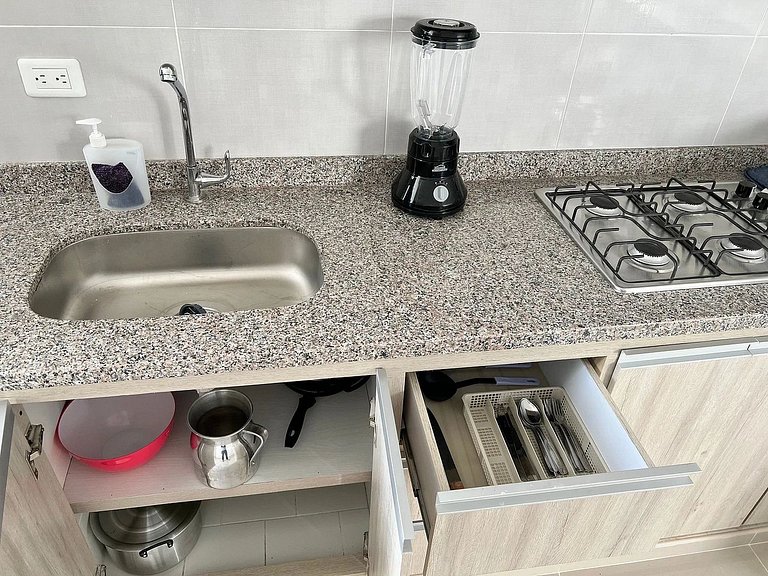 Apto 2 hab. y 3 baños junto a la U. Andina, Valledupar