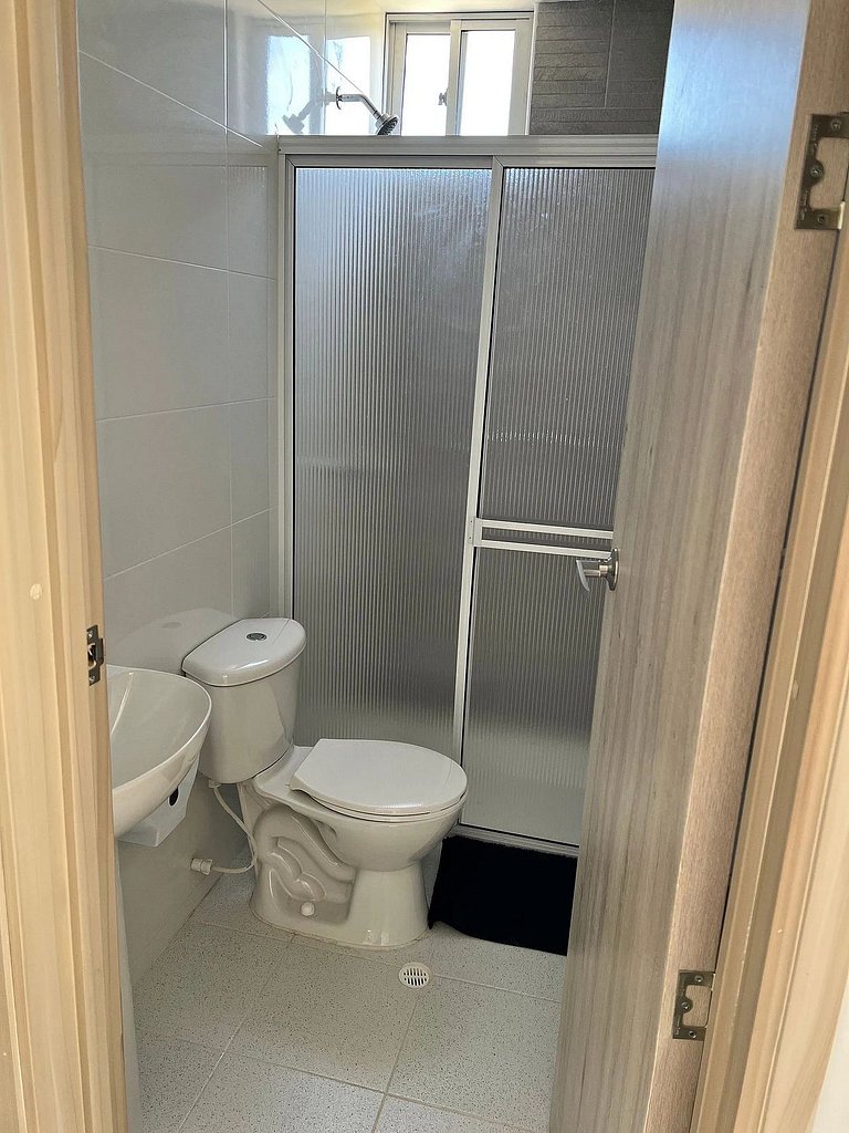 Apto 2 hab. y 3 baños junto a la U. Andina, Valledupar