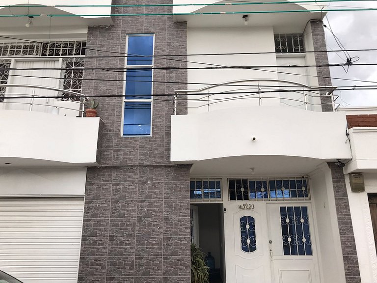 Apartamento acogedor cerca del Parque Garupal