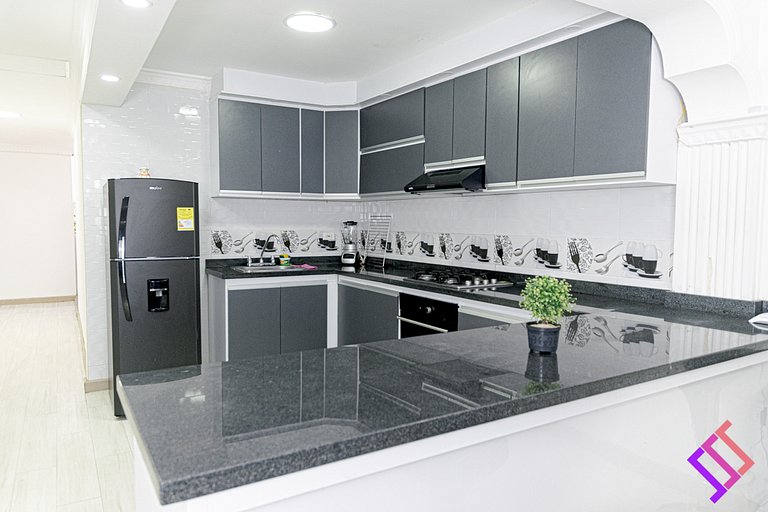 2BR apartment with Coliseum view, Garupal