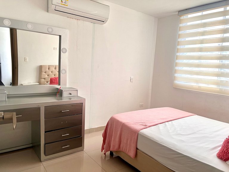 Apto 2 hab. y 3 baños junto a la U. Andina, Valledupar