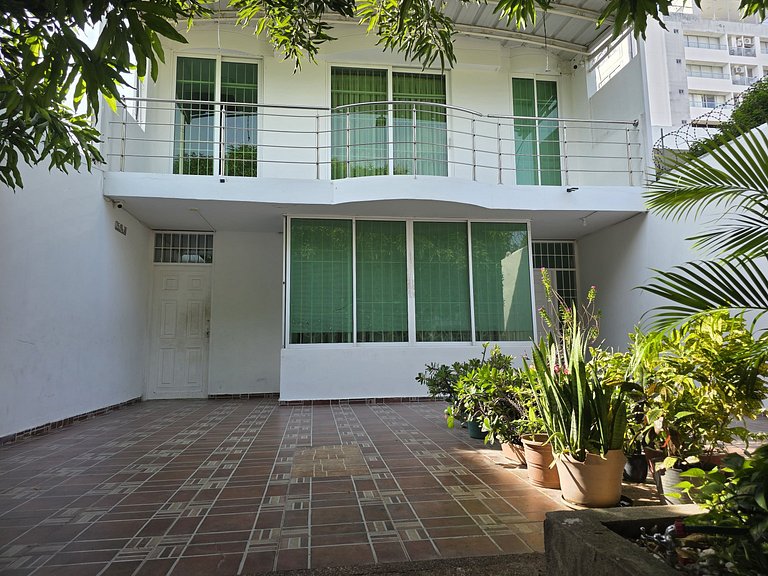 Appartement à Callejas Nord Près du Festival