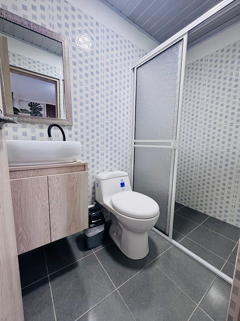 Habitación privada con baño y cama king, Valledupar | DIGS