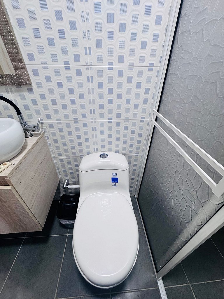 Private room with bathroom and king bed, Valledupar | DIGS
